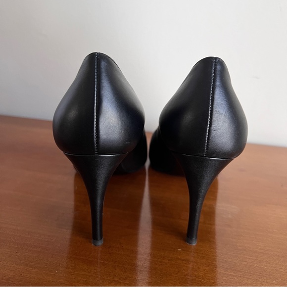 Moschino M Logo Plaque Appliqué Leather Heels - Picture 5 of 9